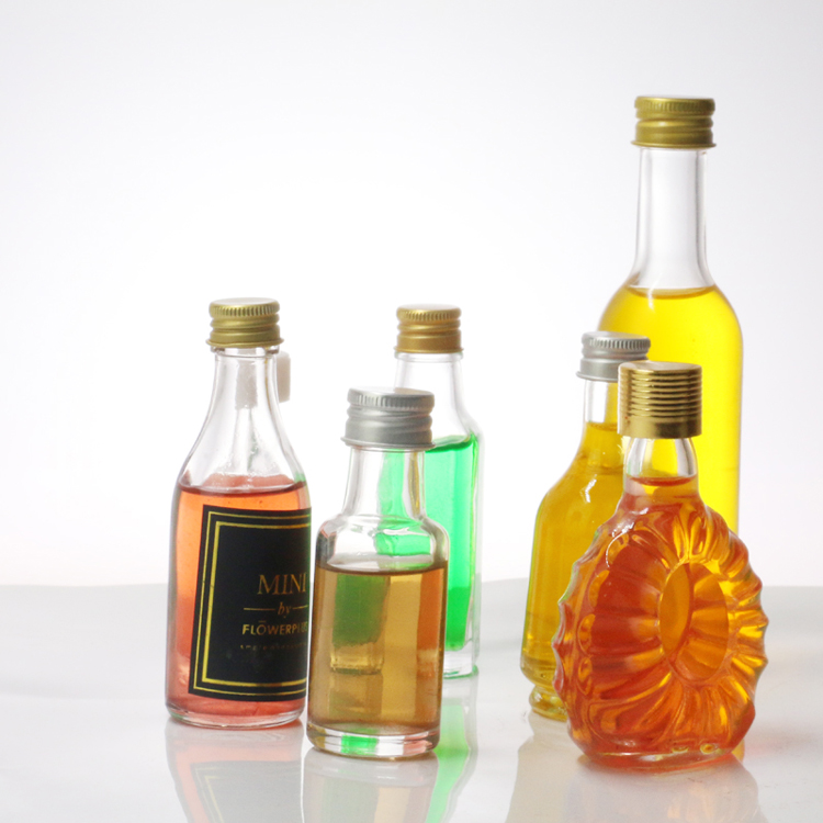 Factory Wholesale 50ml Mini Glass Xo Bottle Alcoholic Beverage Bottle