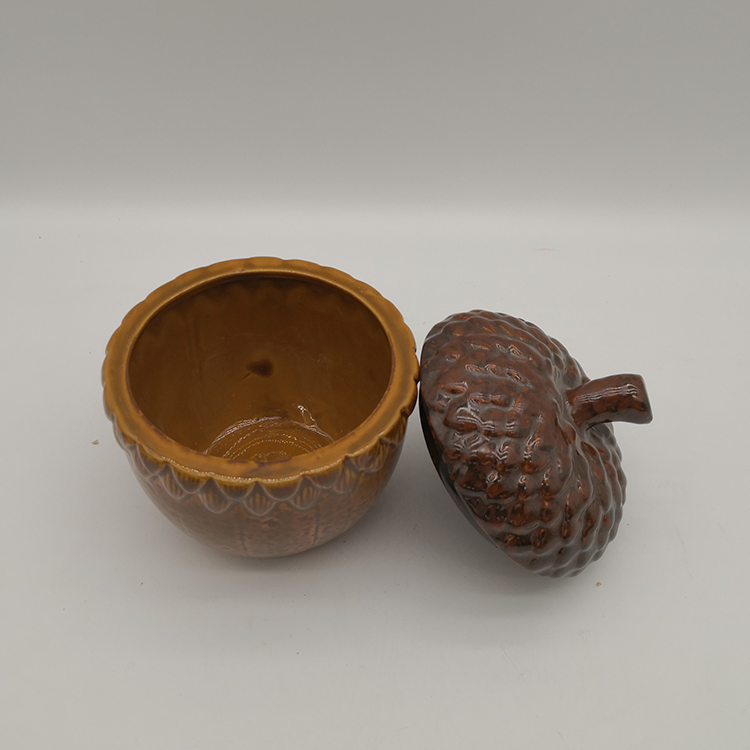 Factory Wholesale Creative Pine Cone Shape Fashion Ceramic Storage Jar Empty Lids Porcelain