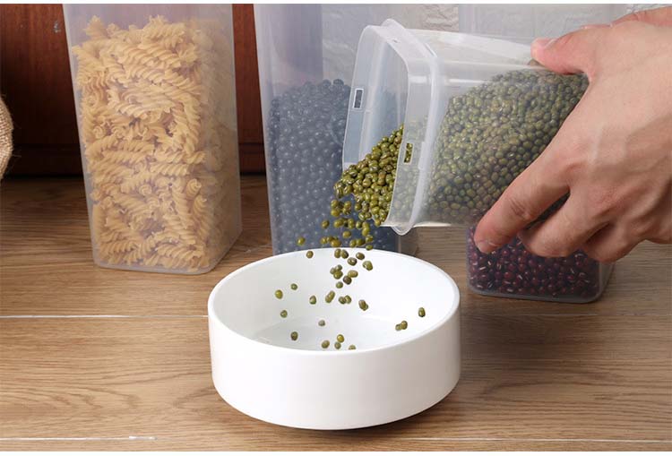 Factory Wholesale Multi Function Clear Plastic Cereal Containers With Easy Locking Lids For Food Storage Kitchen Snacks Nuts