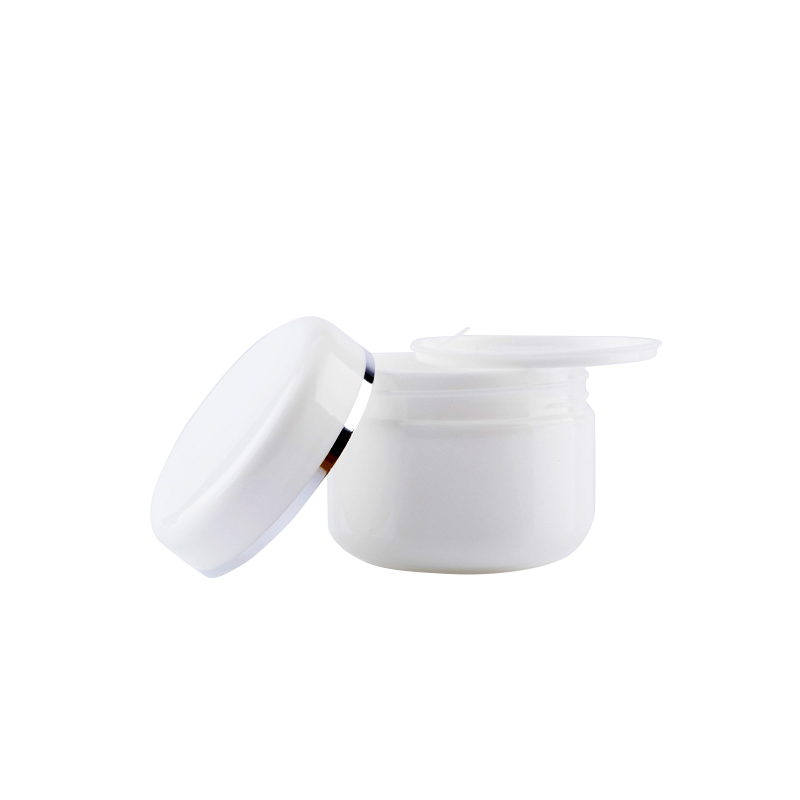 Factory direct 100g white PP cream mask facial jar with shinny silver line lid