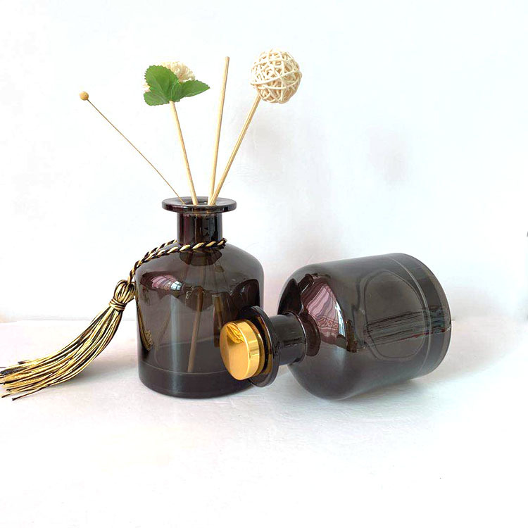 Factory direct 200ml round glass bottle and brown aromatherapy bottle