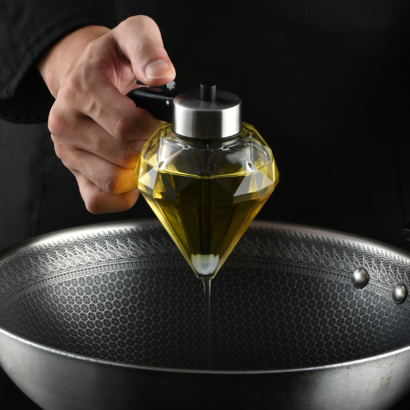 Factory direct 400ml kitchen olive cooking filter diamond oil pot