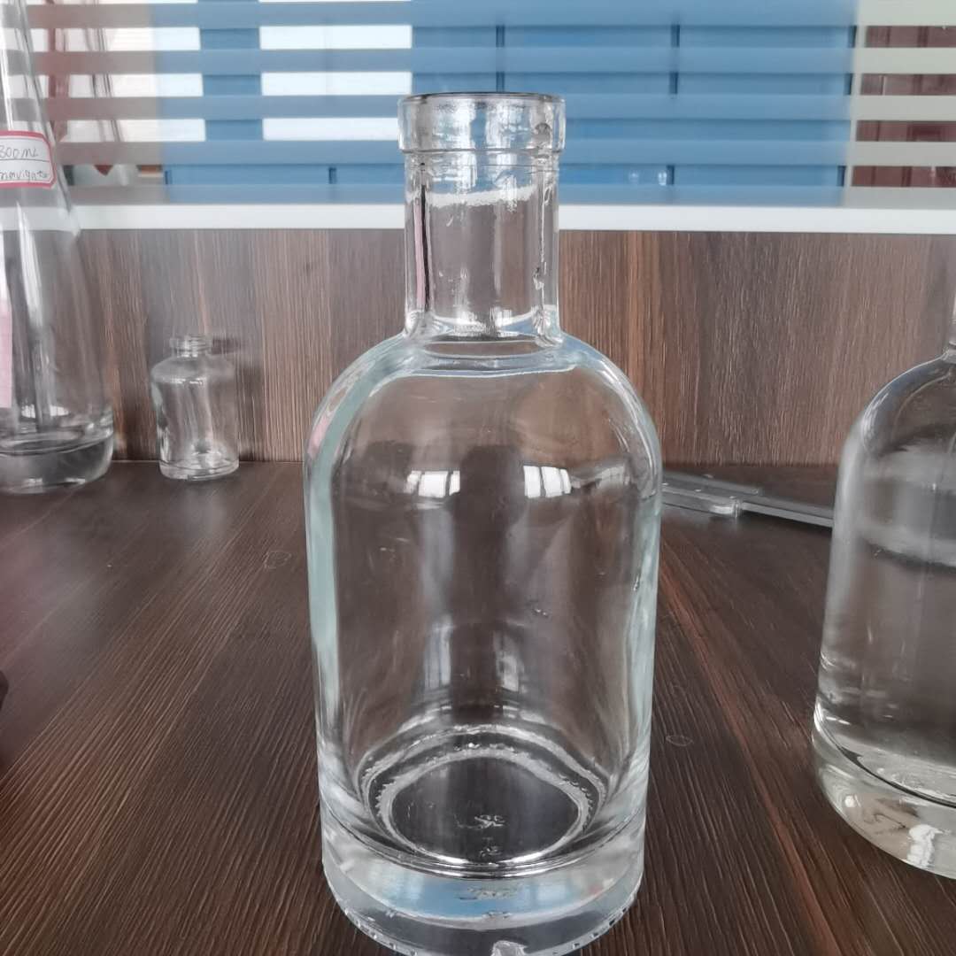 Factory direct price supply clear glass bottle 200ml mini glass liquor bottle