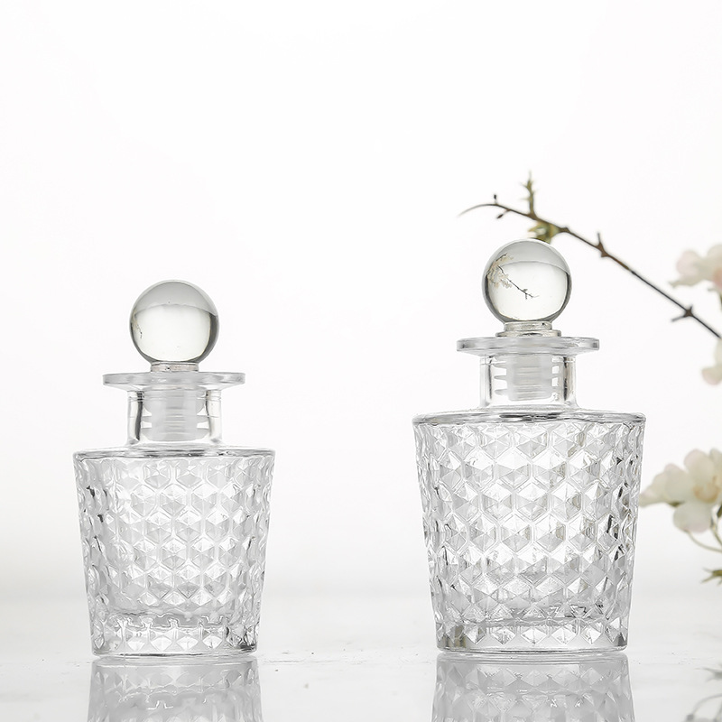 Factory direct sale square and round aromatherapy bottle glass empty bottle perfume bottle