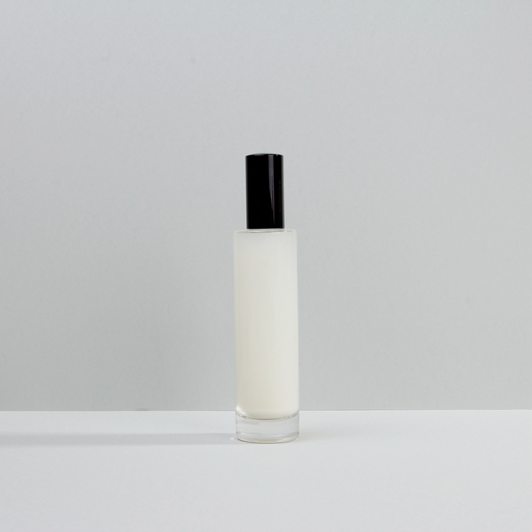 Factory direct sale transparent cosmetic packaging glass bottle travel shampoo cosmetic sub-bottle sets