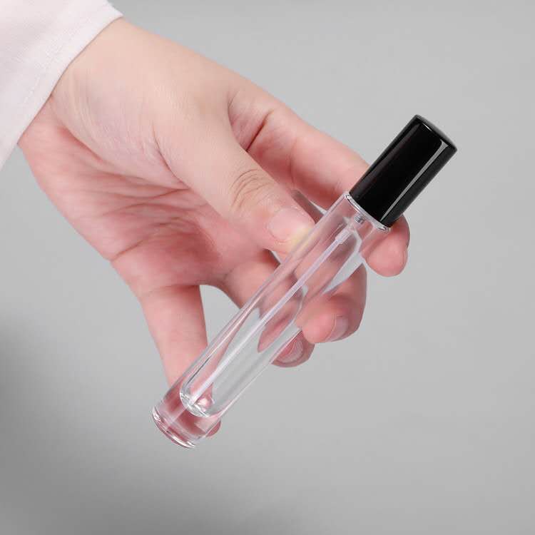 Factory hot sell empty perfume designer glass spray bottle