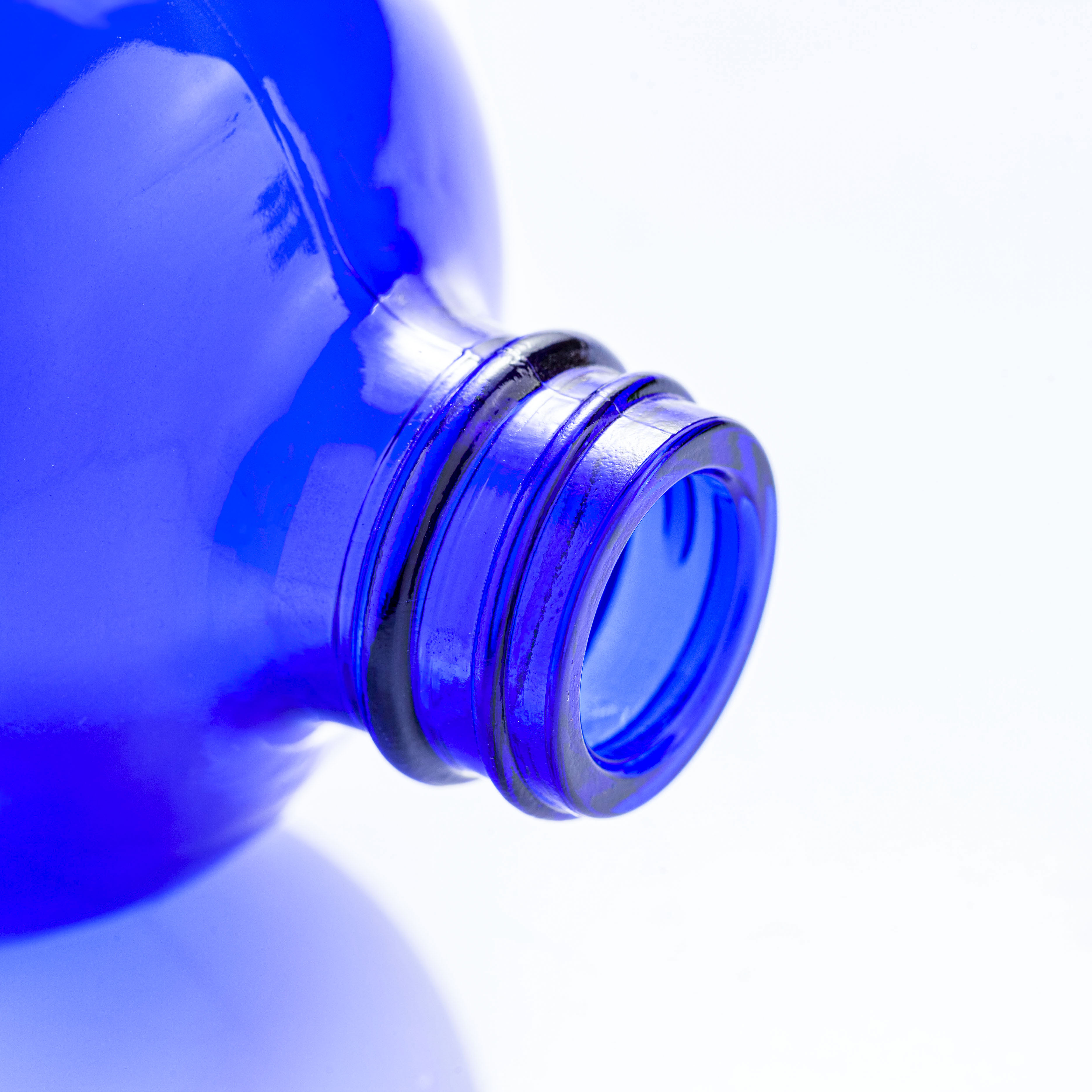 Factory outlet 0.5oz 1oz 2oz 4oz 8oz 16oz blue glass boston round bottle with dropper cap and spray pump