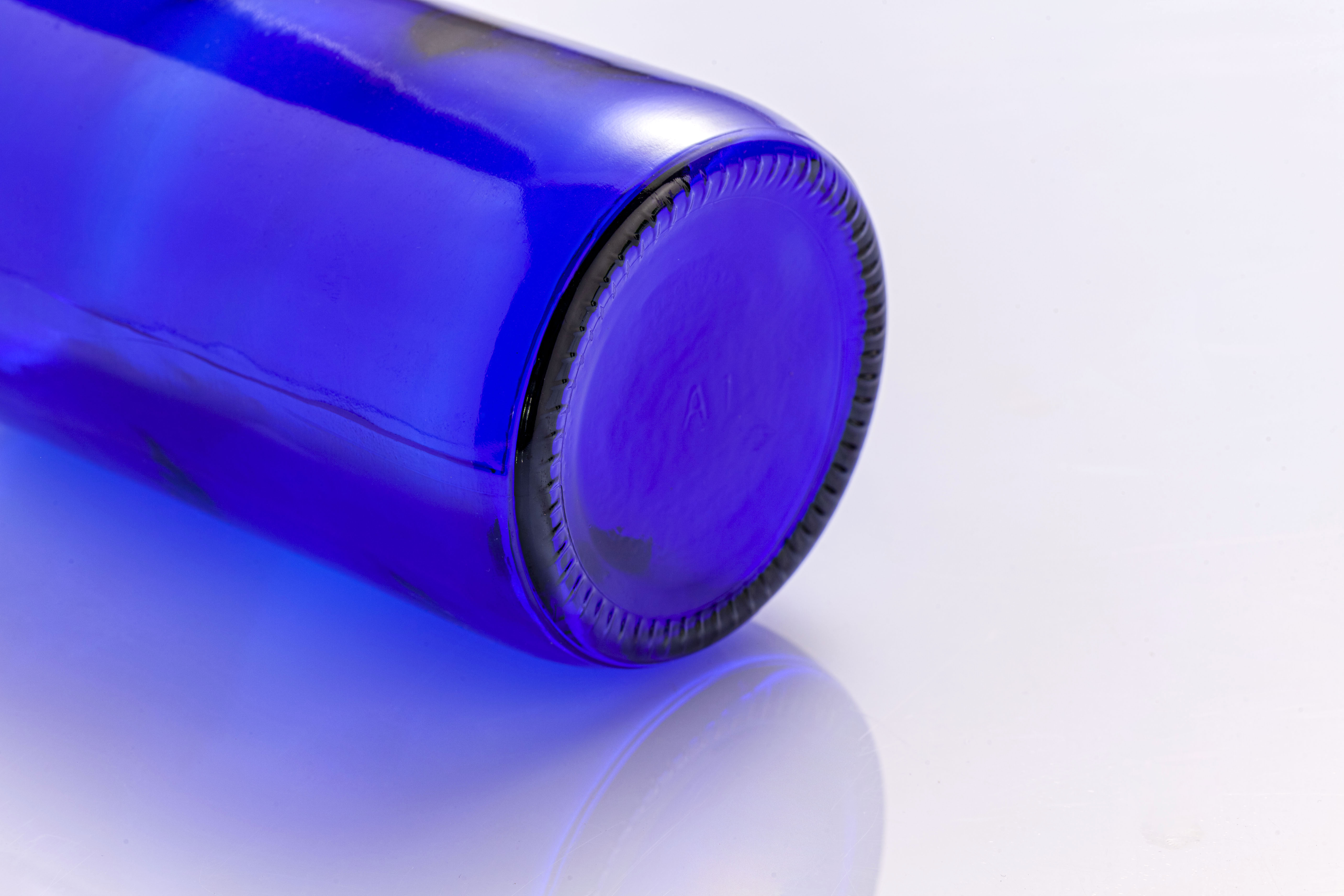 Factory outlet 0.5oz 1oz 2oz 4oz 8oz 16oz blue glass boston round bottle with dropper cap and spray pump