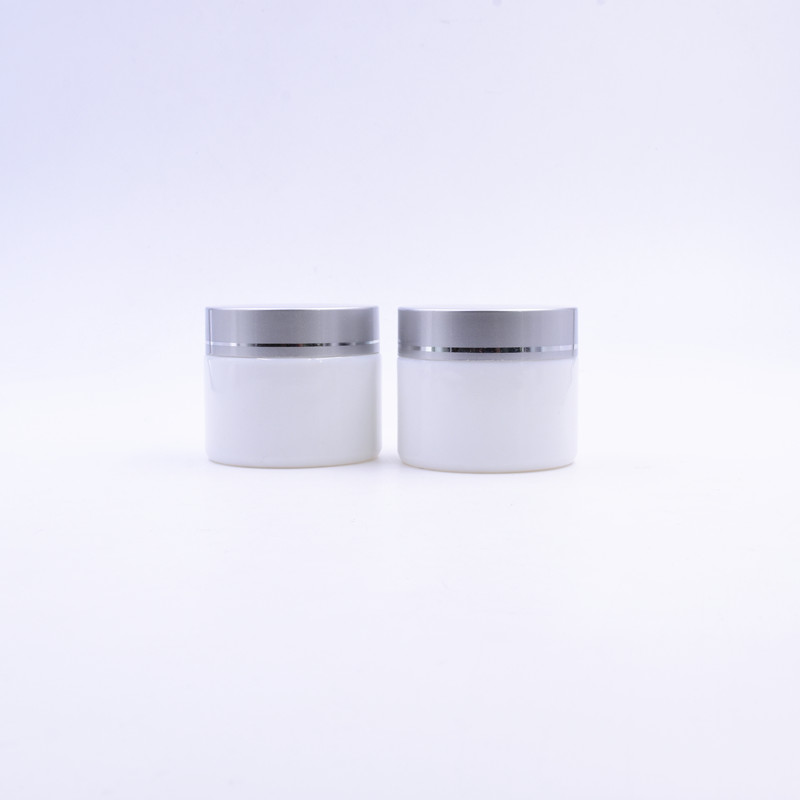 Factory price 15g 20g 30g 50g100g white porcelain children's face cream bottles with sliver plastic lid