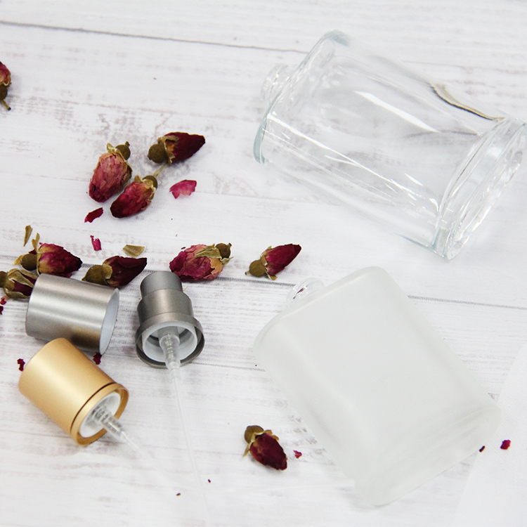 Factory price oblate rectangle glass spray 30ml 50ml 100ml clear glass perfume bottle