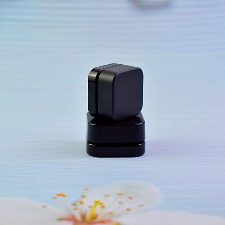 Factory square concentrate jar with square child proof cap 5ml 9ml Cream Glass oil wax packaging white clear black