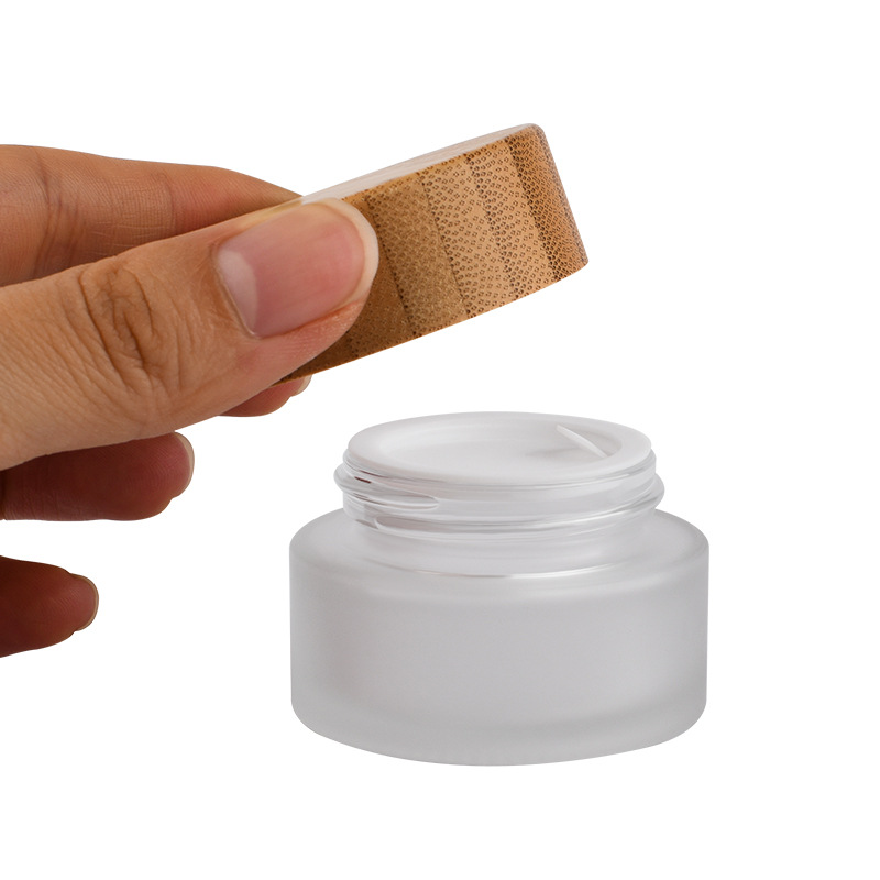 Factory supply 30g 50g 100g 1oz 2oz round opal white jar Bamboo lid with cosmetic packaging
