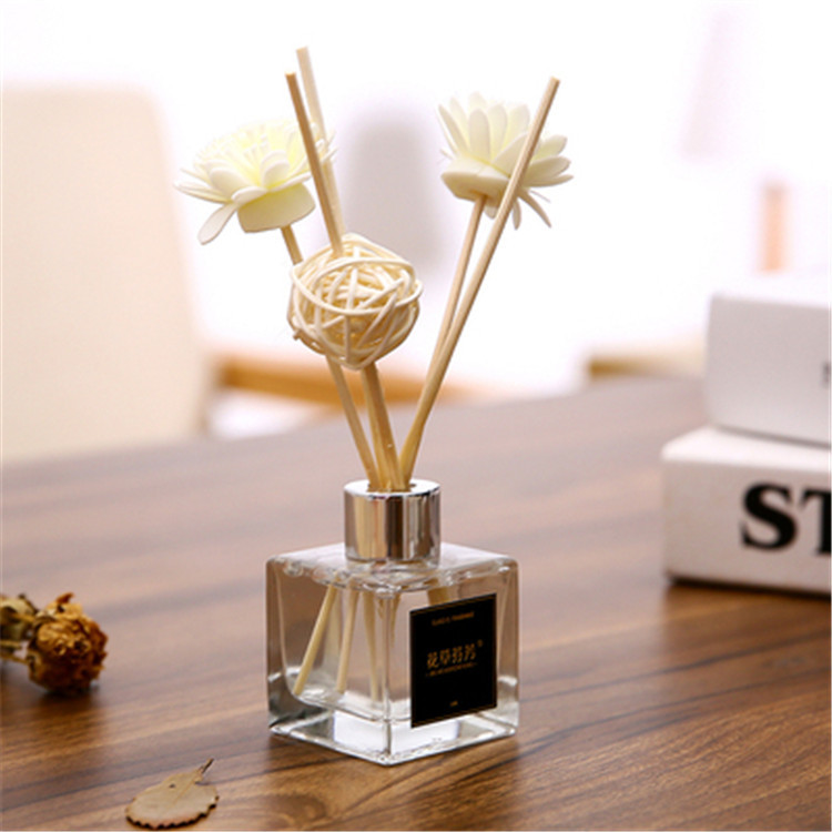 Factory supply luxury 100ml 150ml 200ml 250ml glass reed diffuser bottle