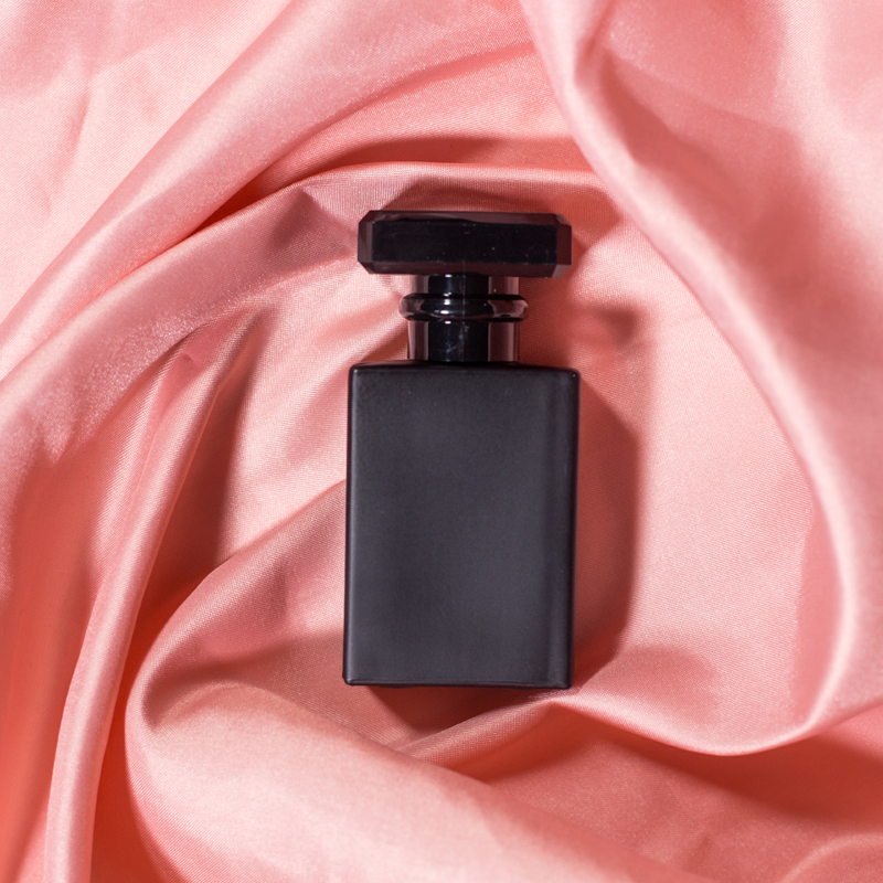 Factory wholesale colored bottles fragrance mini aluminum atomizer perfume bottle