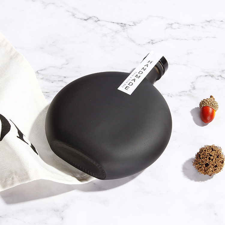 Fancy 250ml 500ml Flat Round Gin Glass Bottle For Coffee Liquor Wine Glass Bottle With Cork Stopper