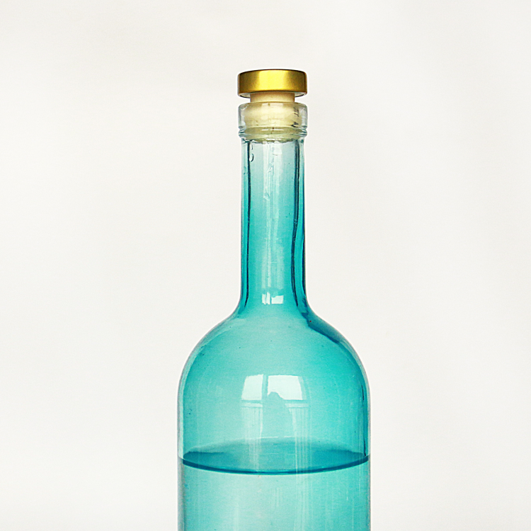 Fancy Colorful 750ML Glass Liquor Bottle For Wine Vodka Whisky