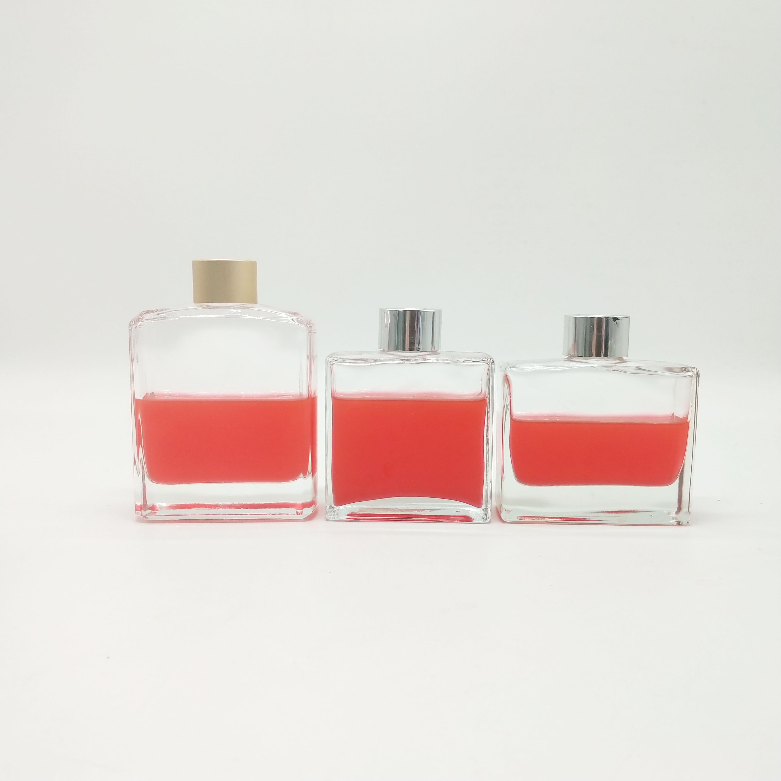 Fancy Flat Beverage Cosmetic Aroma Glass Perfume Bottles with Gold screw lids for essential oil