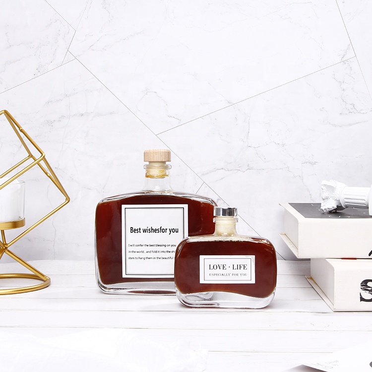 Fancy Shape Flat Glass Liquor Bottle With Lid Luxury Glass Perfume Bottle With Cork