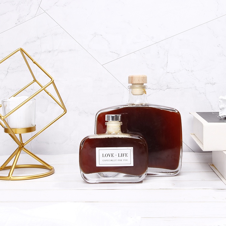 Fancy Shape Flat Glass Liquor Bottle With Lid Luxury Glass Perfume Bottle With Cork