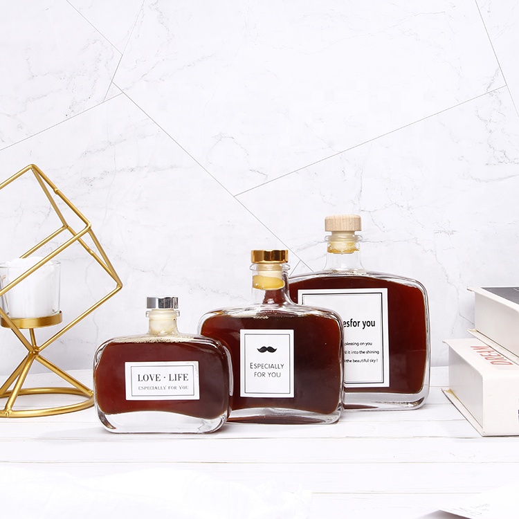 Fancy Shape Flat Glass Liquor Bottle With Lid Luxury Glass Perfume Bottle With Cork