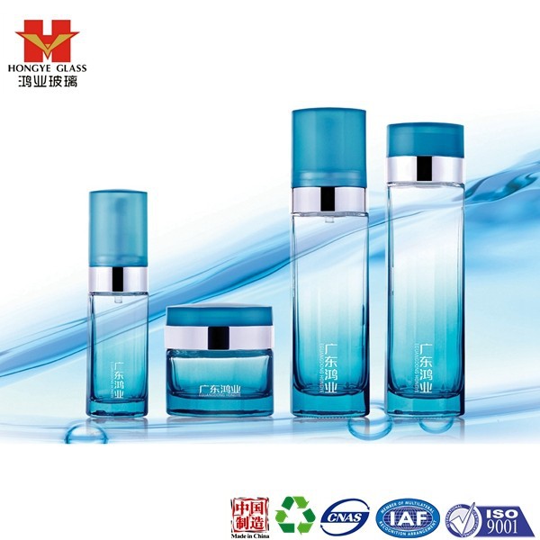 Fashion Packaging gradient green color empty cosmetic sets spray glass bottle with pump HY1592