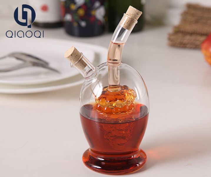 Fashion glass bottle 2 in 1 oil and vinegar dispenser with cork
