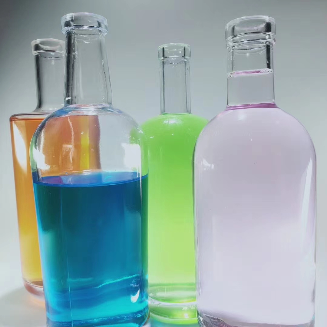 Fashion premium clear 700ml glass whisky bottles