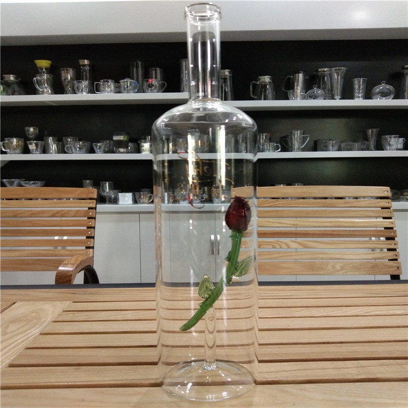 Fashion special shape rose flower inside glass decnter whiskey tequlia absolute vodka glass bottle