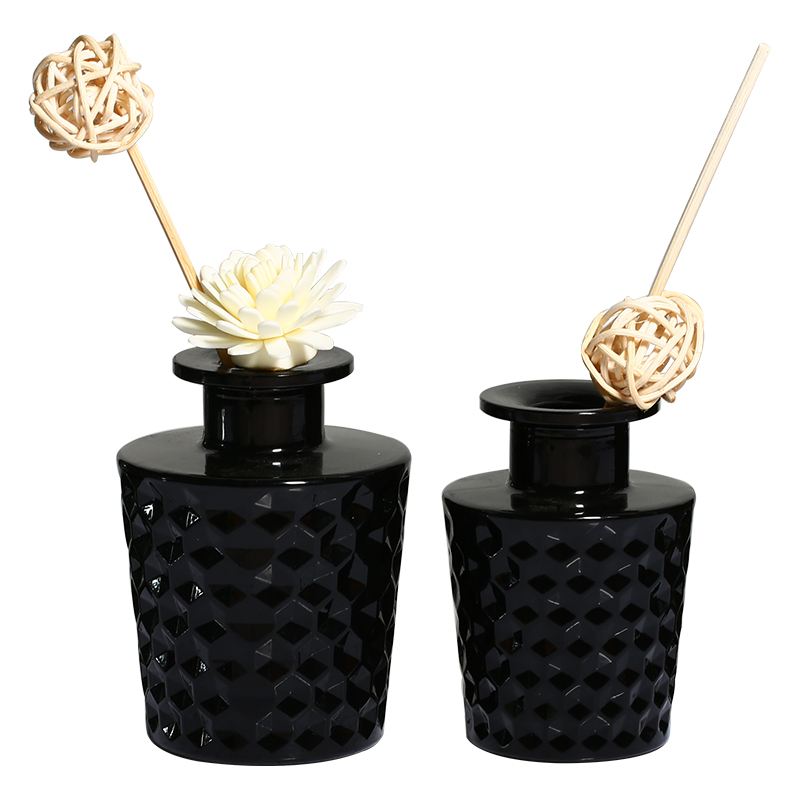 Fashionable and high-end 100ml 150ml round aromatherapy essential oil diffuser