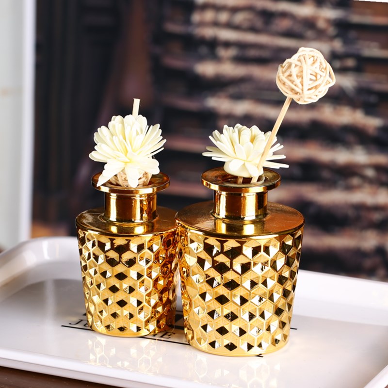 Fashionable and high-end 100ml 150ml round aromatherapy essential oil diffuser