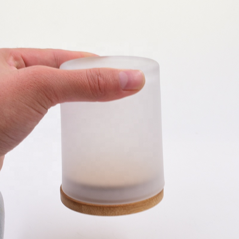 Fast Delivery Empty Round 200ml 300ml Glass Empty Unique Luxury Home Decor Candle Jars container Candle Holders with Wooden Lid