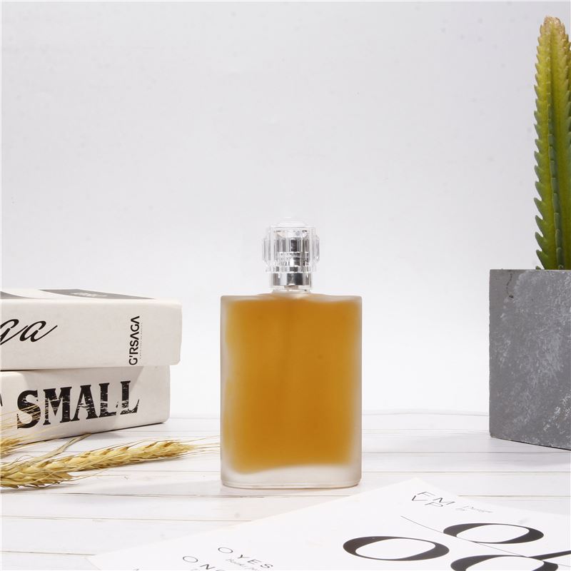 Favorable Classic Empty Perfume Glass Bottle For Perfume Oil Fragrance Bottles With Pump Spray