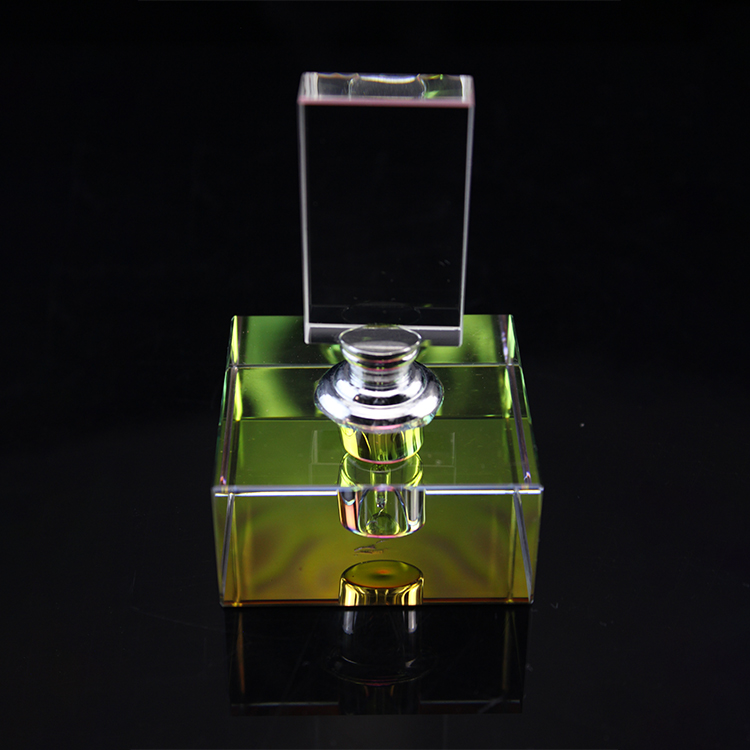 Fengming Custom Transparent Luxury Crystal Glass Perfume Bottles For Gift