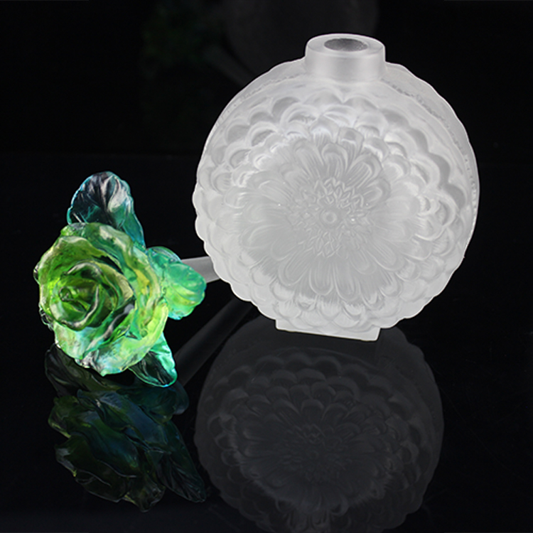 Fengming Empty Custom Design 1.25 kg Portable White Rose Perfume Bottle Crafts