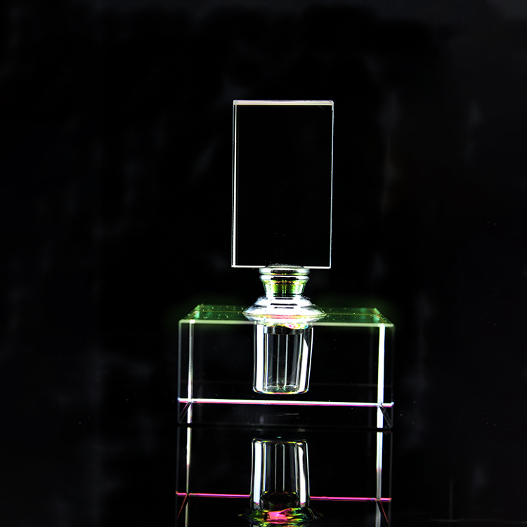 Fengming New Clear Crystal Glass Perfume Bottle Craft For Crystal Gift Luxury Crystal Glass Perfume Bottle