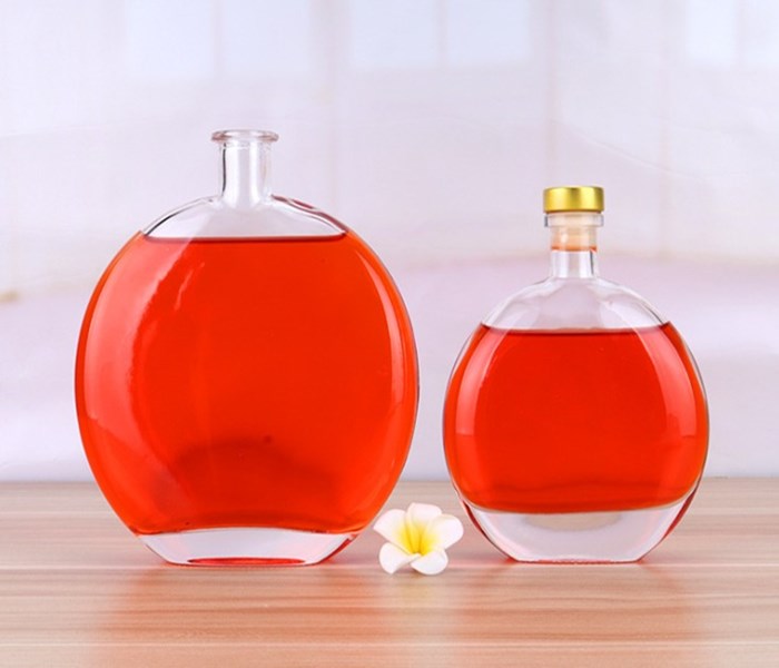 Flat shape empty 100ml 125ml 250ml 500ml transparent flat champagne vodka whiskey red wine liquor glass bottle