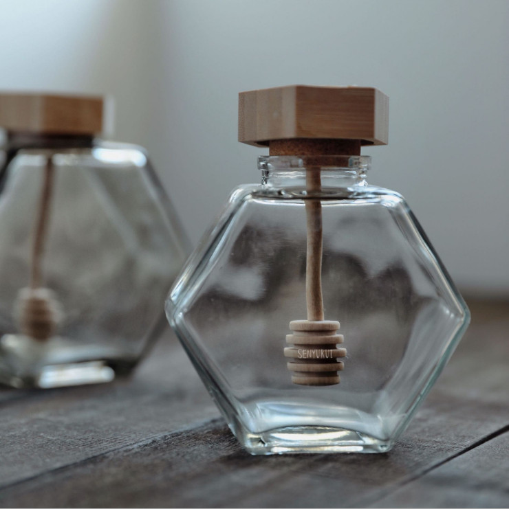 Food Grade Hexagonal Wood Cover Honey Jar with Stirring Rod 220ml 380ml Glass Jars For Honey 350g 500g