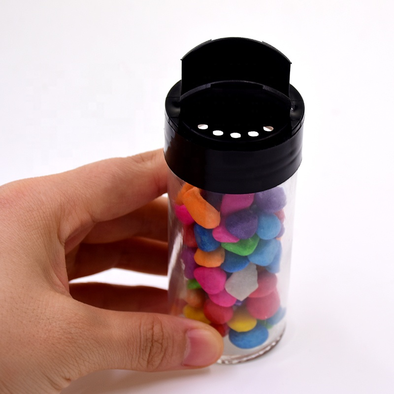 Food grade new design ceramic bottles restaurant and home use cheap glass spice jars round shape tins with plastic screw cap