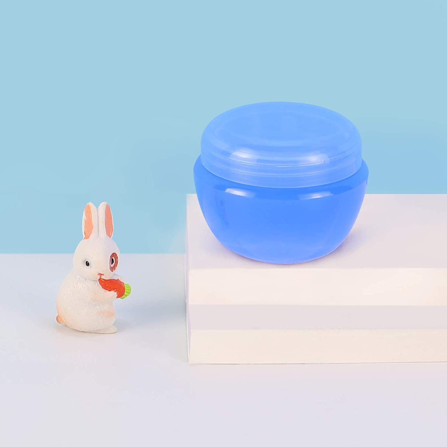Foshan Manufacturer 1 Oz Mini Plastic Jars with Lids and Inner Liners Blue Jar