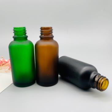 Free Sample 30ml Empty Frosted Green Black Amber Glass Cosmetic Dropper Bottles