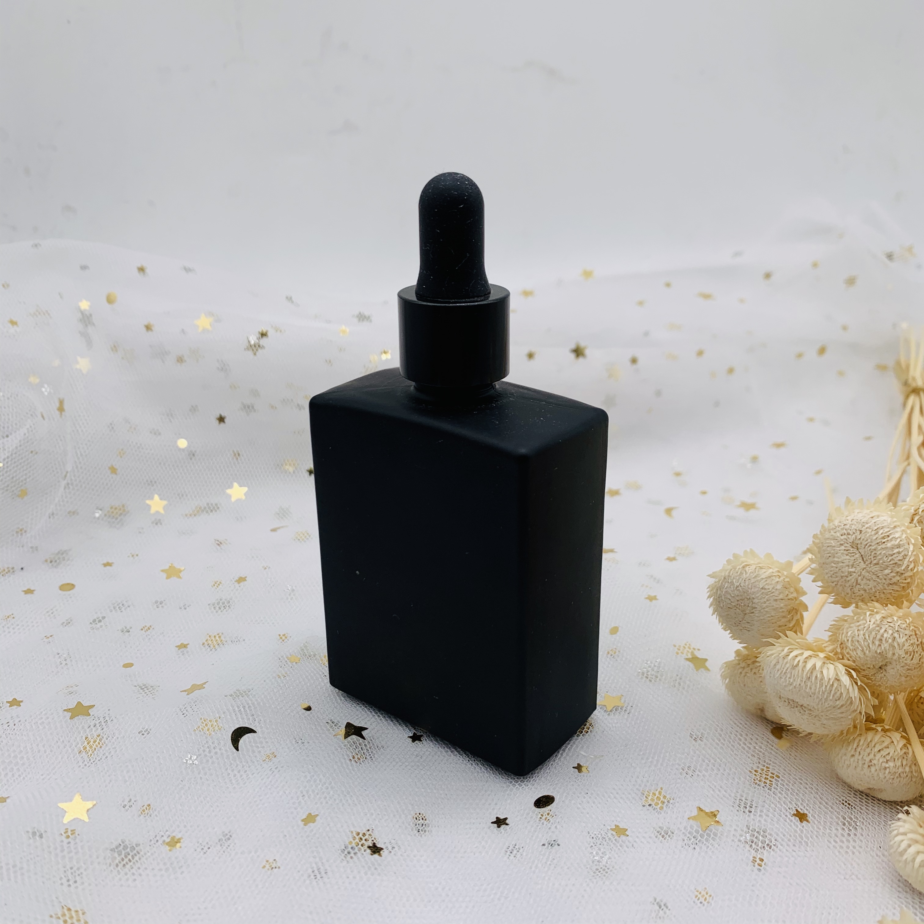Free Sample 50Ml White Black Matte Square Glass Dropper Bottle