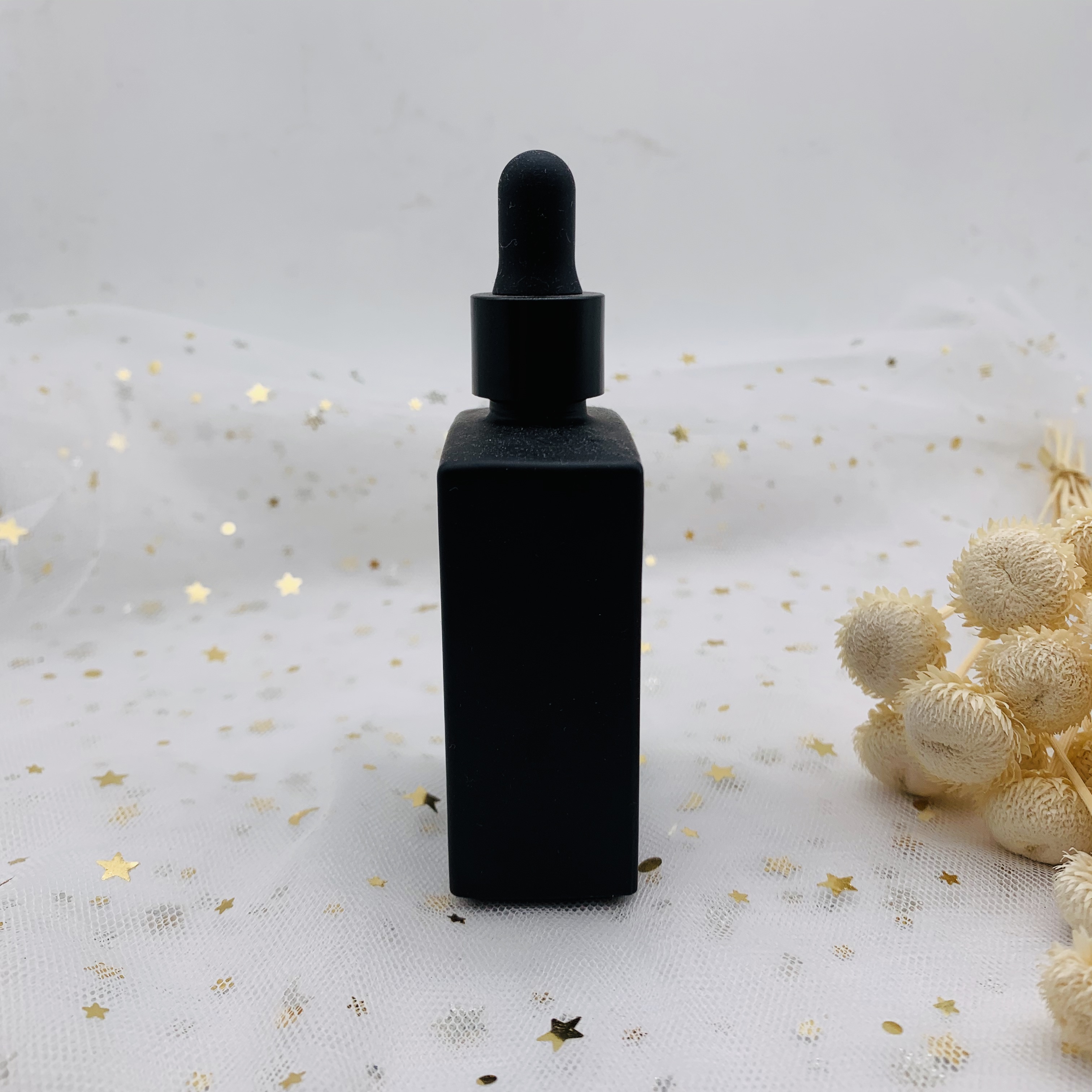 Free Sample 50Ml White Black Matte Square Glass Dropper Bottle