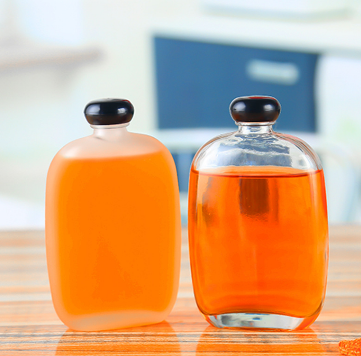 Free Sample High-quality 125ml 200ml 250ml oblate wine vodka whiskey Small Glass empty Drink Bottle