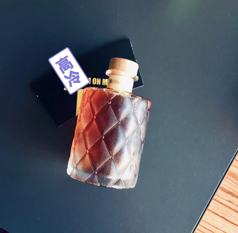 Free Sample High-quality 200ML 6OZ oblate wine vodka whiskey Small Glass transparent empty Drink Bottle