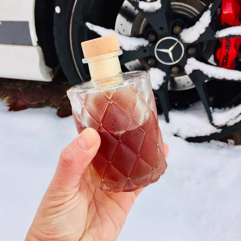 Free Sample High-quality 200ML 6OZ oblate wine vodka whiskey Small Glass transparent empty Drink Bottle