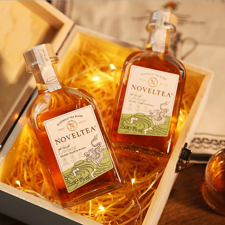Free Sample High-quality 250ml 8oz oblate wine vodka whiskey Small Glass transparent empty Drink Bottle