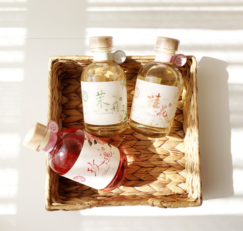 Free Sample High-quality 250ml 8oz oblate wine vodka whiskey Small Glass transparent empty Drink Bottle