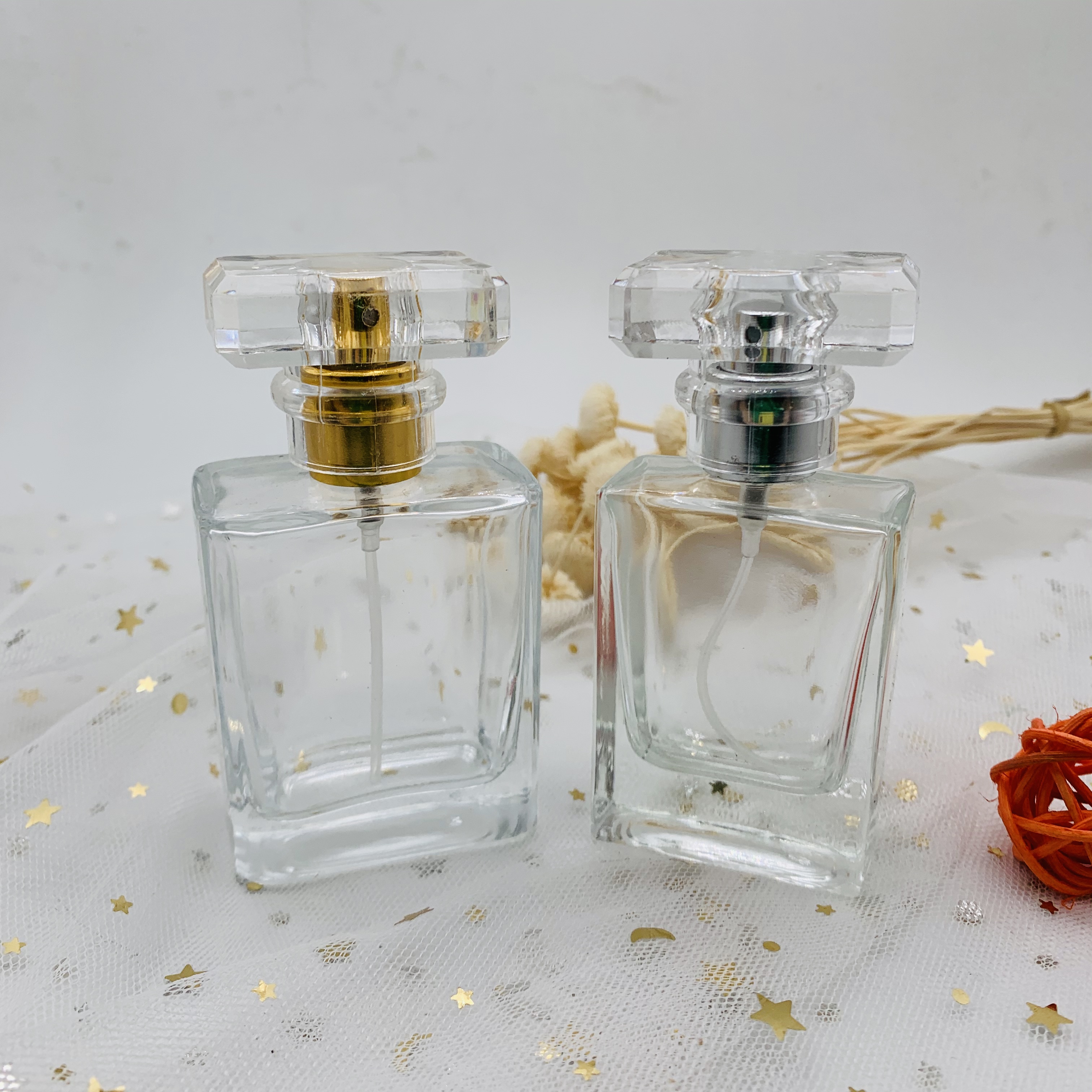 Free Sample Luxury Clear Empty Glass Perfume Pump Sprayer Bottle 30ML 50Ml 100Ml