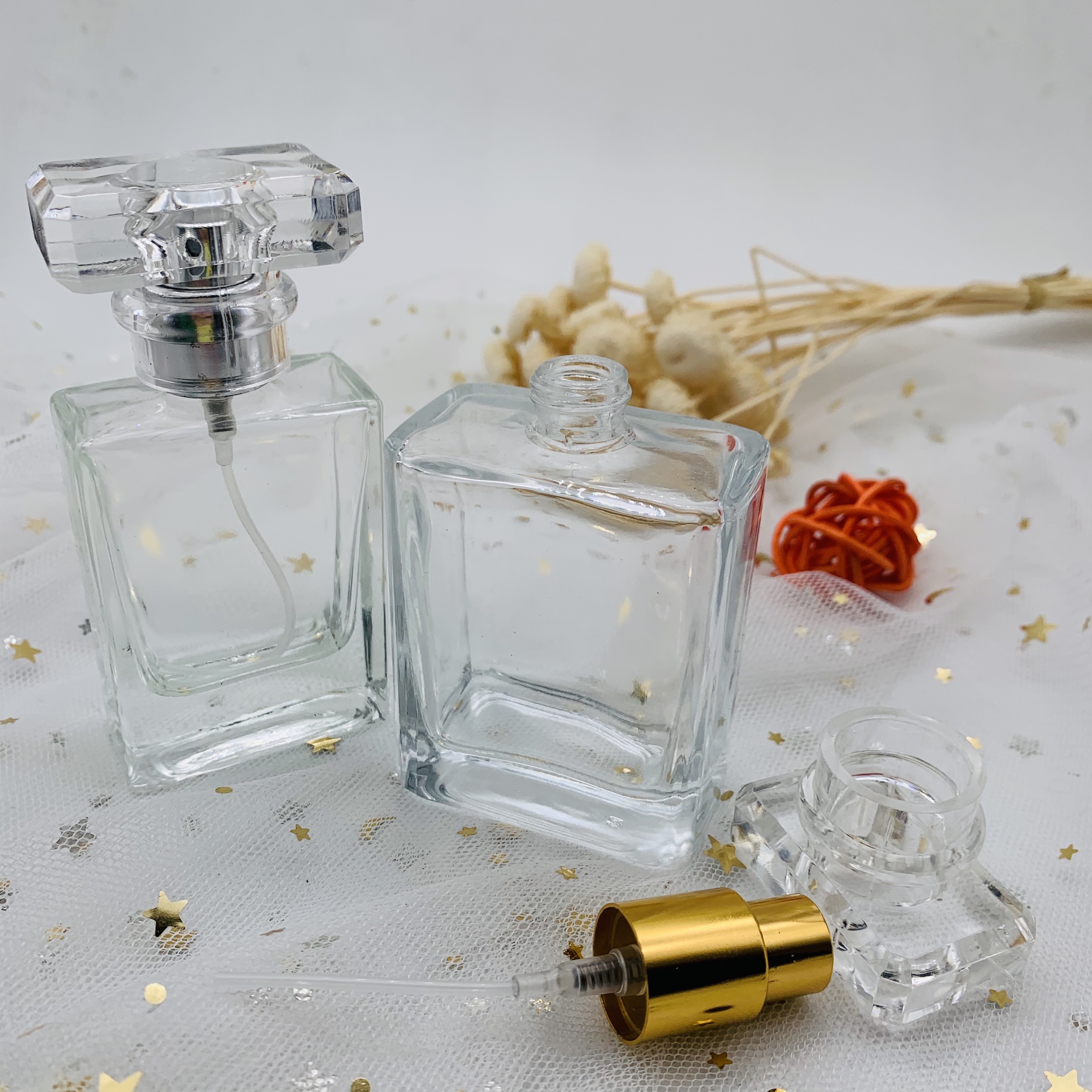 Free Sample Luxury Clear Empty Glass Perfume Pump Sprayer Bottle 30ML 50Ml 100Ml