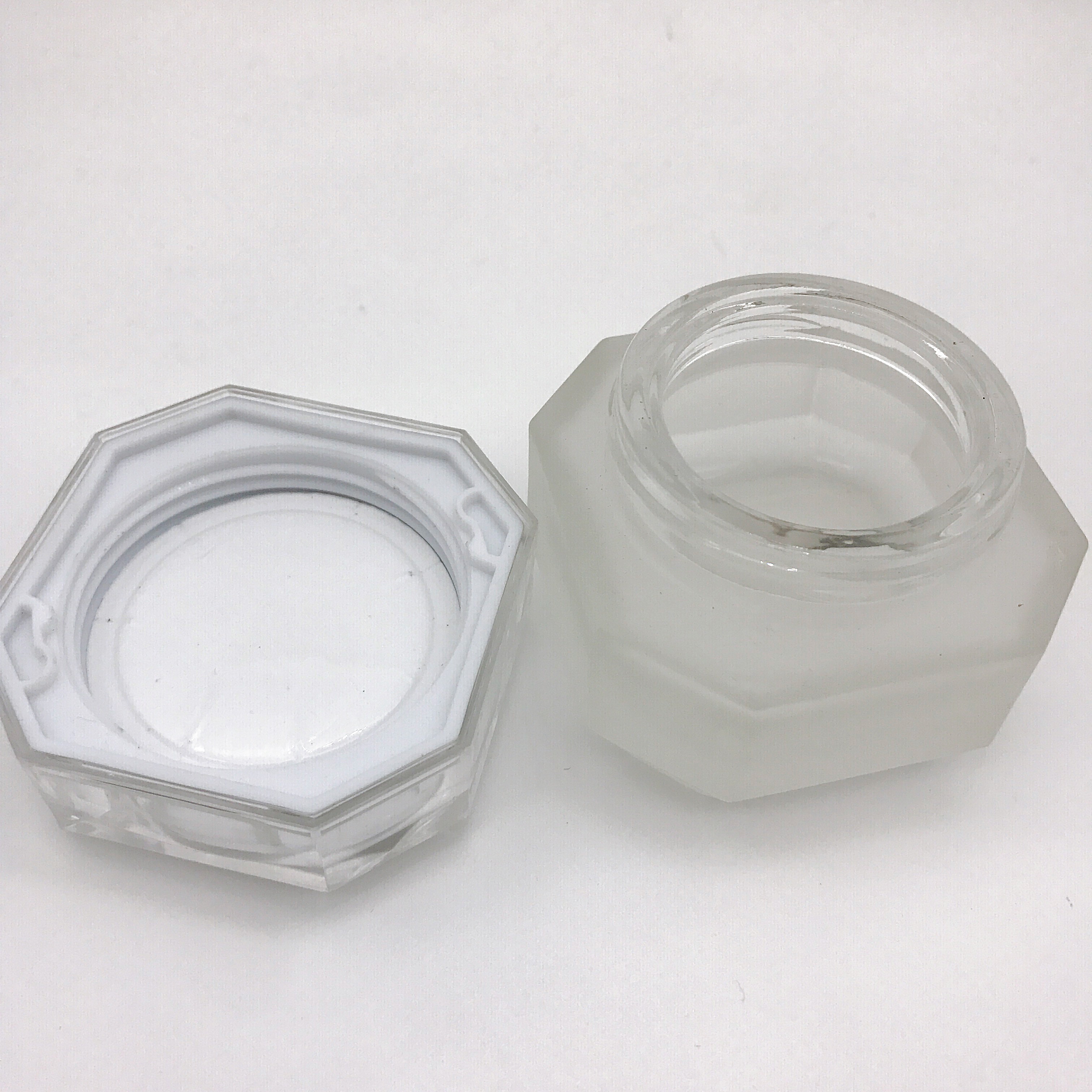 Free Sample Luxury Cosmetic Packing Amber Glass Jar Wholesale